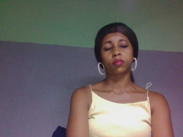 zelioness live cam on BongaCams