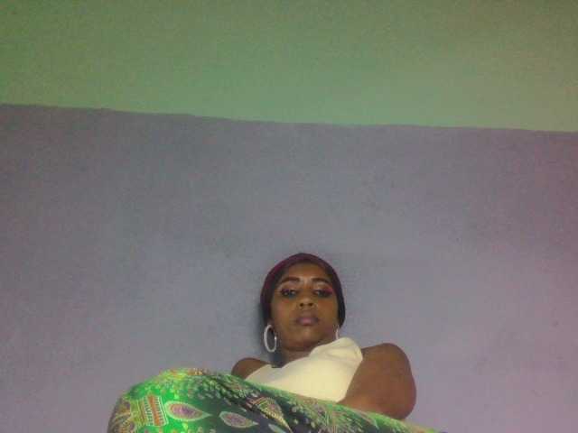 zelioness live cam on BongaCams