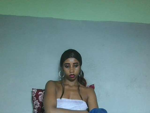 zelioness live cam on BongaCams