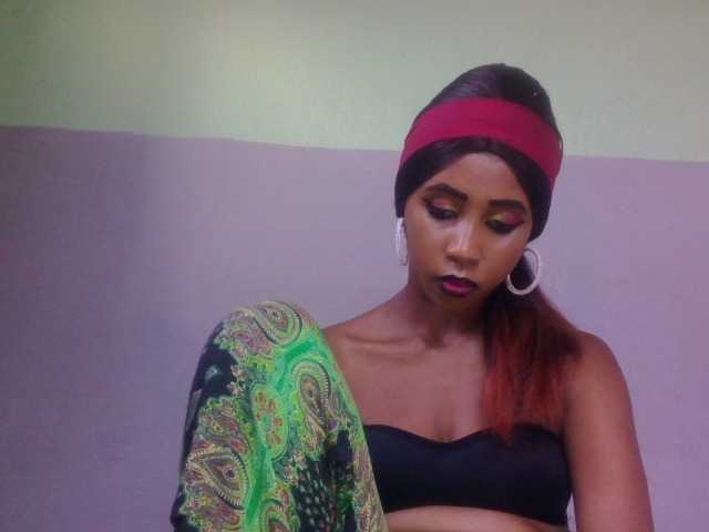 zelioness live cam on BongaCams