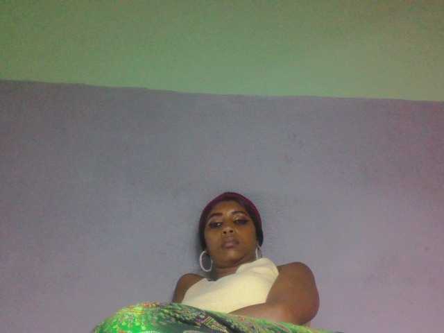 zelioness live cam on BongaCams