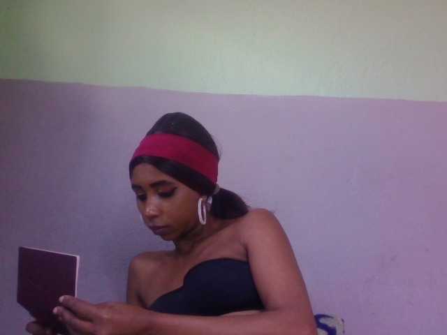 zelioness live cam on BongaCams