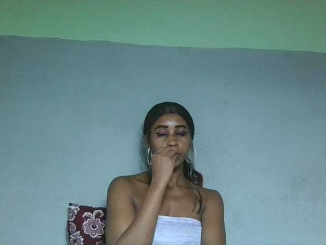 zelioness live cam on BongaCams