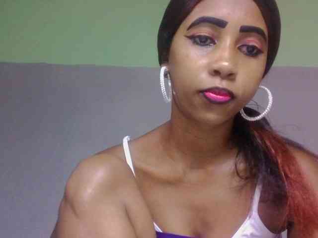 zelioness Live Webcam on BongaCams