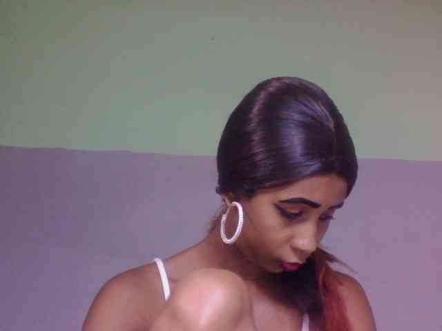 zelioness Live Webcam on BongaCams
