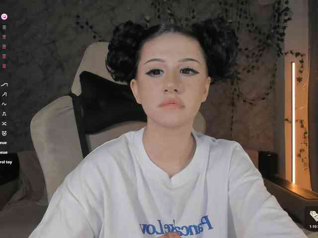 Necucubi02 Live Webcam on BongaCams