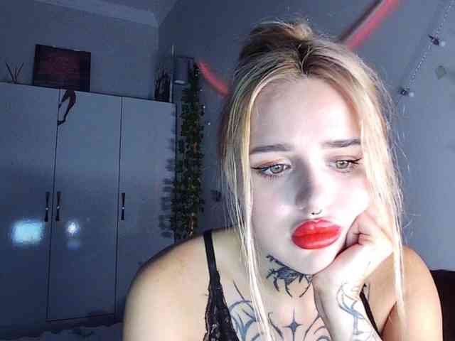 RozieRed webcam