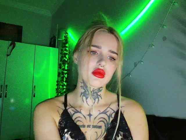 RozieRed webcam