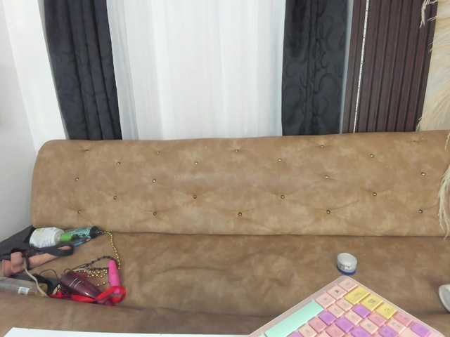 ClaritaHill's BongaCams show and profile