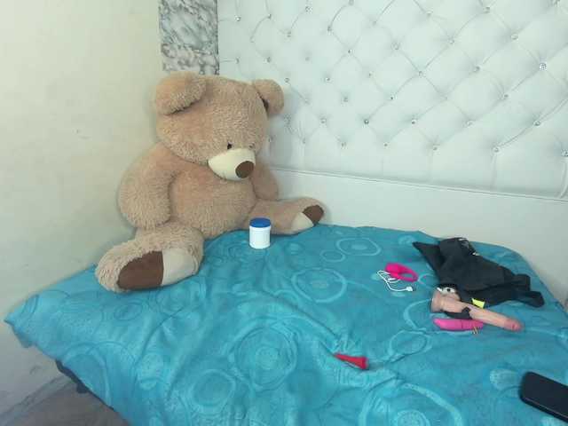 ClaritaHill live webcam show