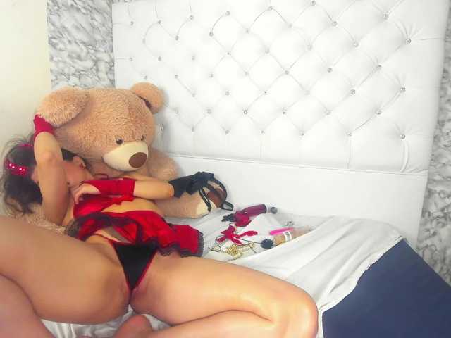 Sex chat gratuit in direct cu ClaritaHill pe BongaCams