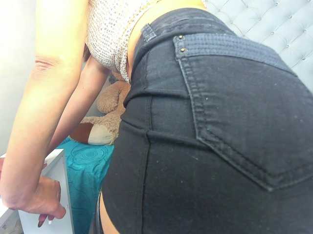 ClaritaHill live cam on BongaCams