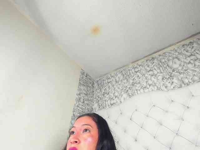 ClaritaHill Live Webcam on BongaCams