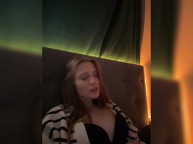 -Pandora- live cam preview
