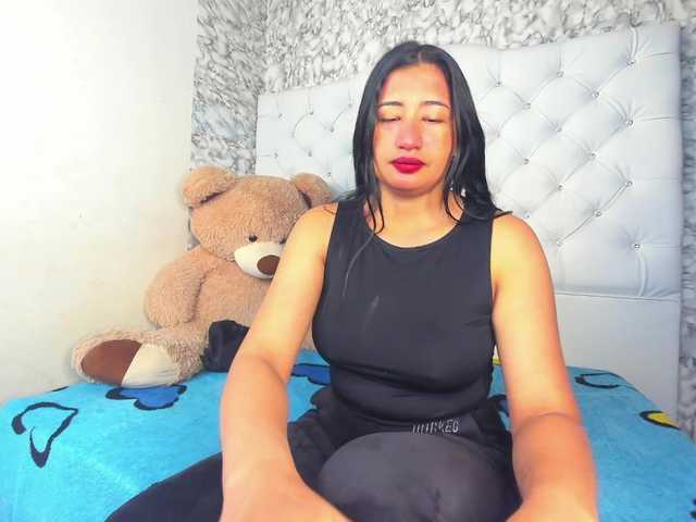 MiaMiller001 live cam on BongaCams