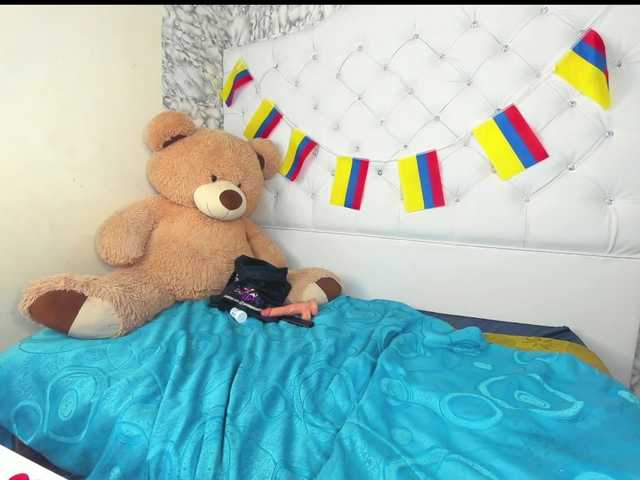 MiaMiller001 live cam on BongaCams