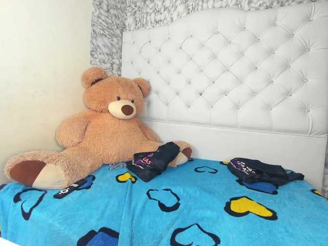 MiaMiller001 live cam on BongaCams