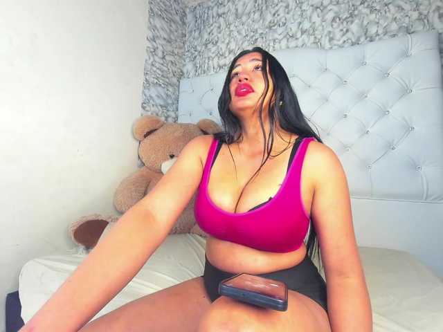 MiaMiller001