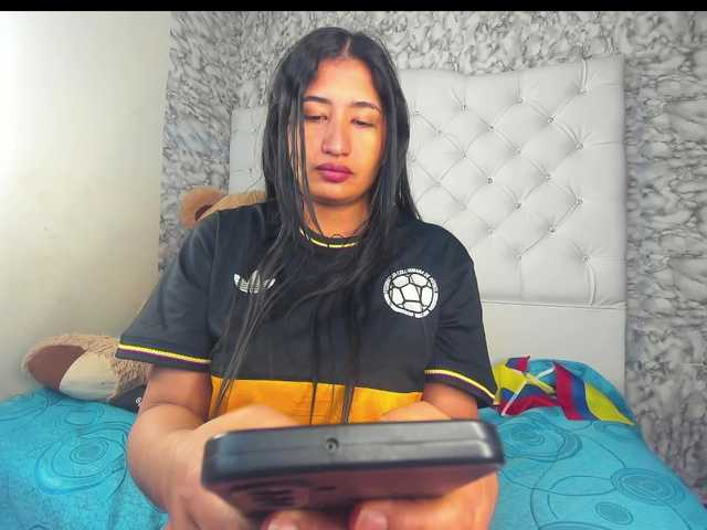 MiaMiller001 live cam on BongaCams