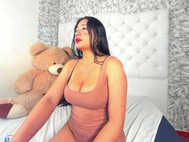 MiaMiller001 live cam on BongaCams