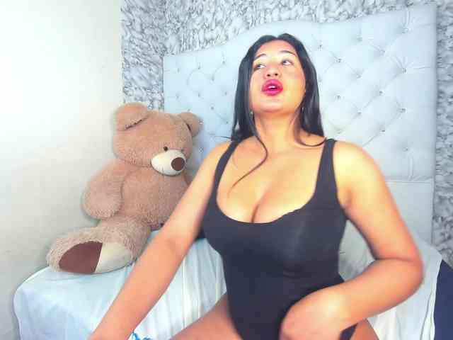 MiaMiller001 webcam
