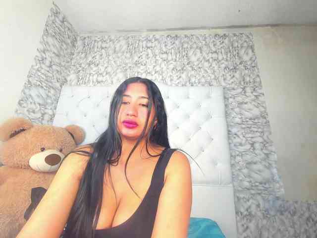 MiaMiller001 webcam