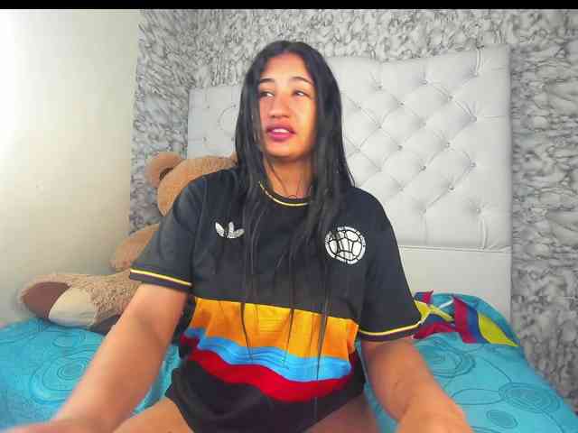 MiaMiller001 webcam