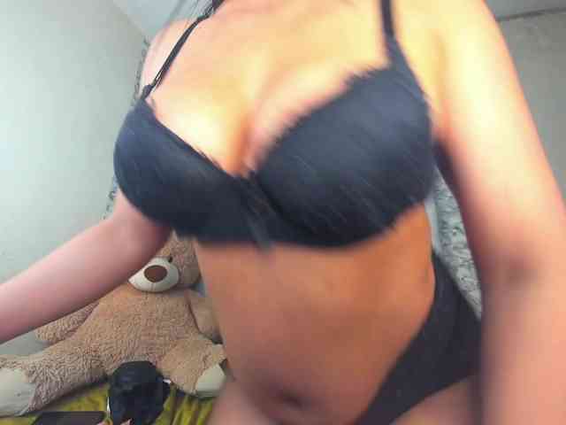 MiaMiller001 webcam