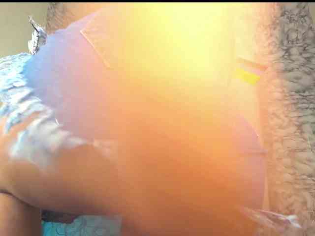 MiaMiller001 webcam