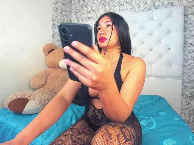 MiaMiller001 webcam