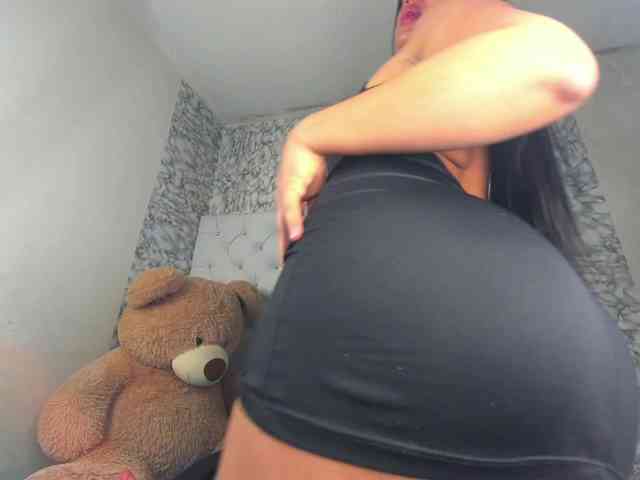 MiaMiller001 webcam
