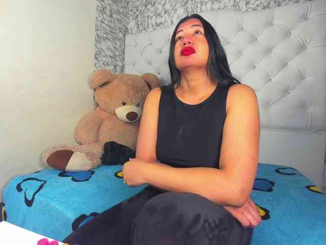 MiaMiller001 webcam