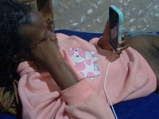Sexyafricanah001's Live Webcam