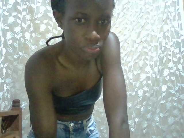 Sexyafricanah001 live cam on BongaCams
