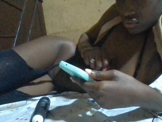 Sexyafricanah001 live cam on BongaCams