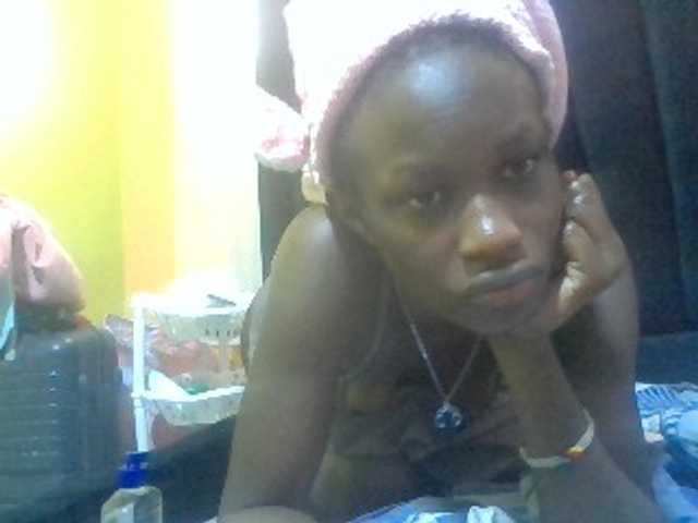 Sexyafricanah001 live cam on BongaCams
