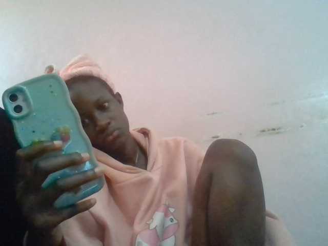 Sexyafricanah001 live cam on BongaCams