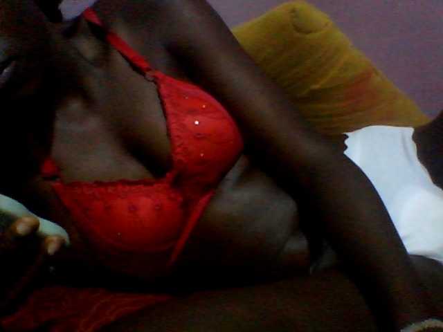 Sexyafricanah001 live cam on BongaCams