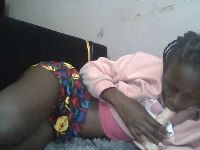 Sexyafricanah001 live cam on BongaCams