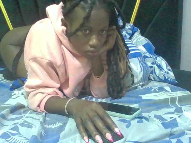 Sexyafricanah001 live cam on BongaCams