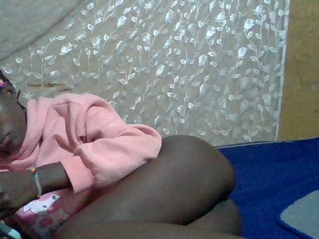 Sexyafricanah001 live cam on BongaCams