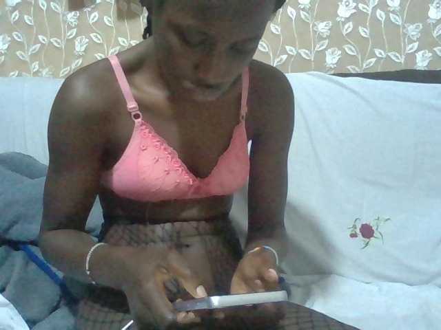 Sexyafricanah001 live cam on BongaCams