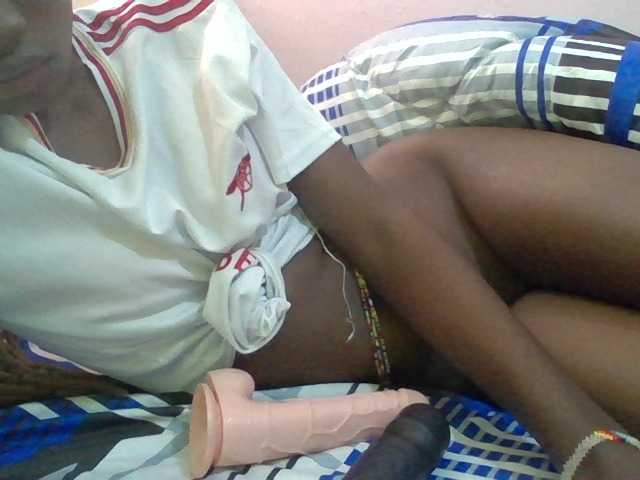 Sexyafricanah001 live cam on BongaCams