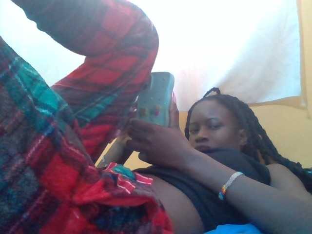 Sexyafricanah001 live cam on BongaCams