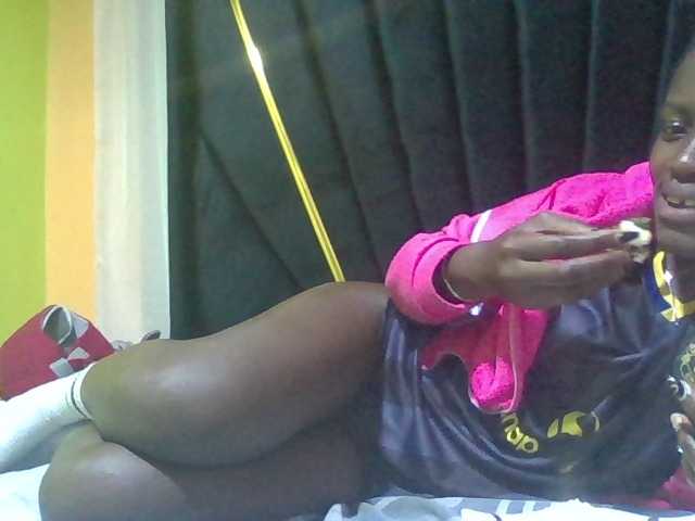 Sexyafricanah001 live cam on BongaCams
