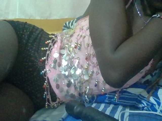 Sexyafricanah001 live cam on BongaCams