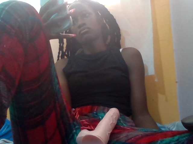 Sexyafricanah001 live cam on BongaCams