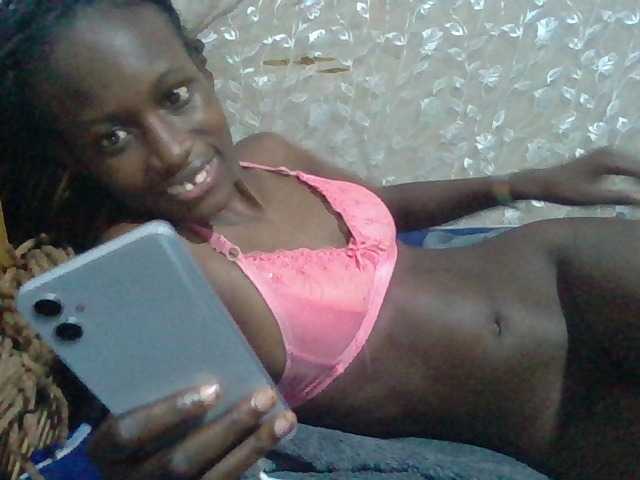Sexyafricanah001 live cam on BongaCams