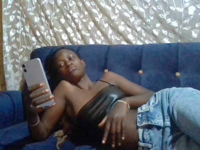 Sexyafricanah001 live cam on BongaCams