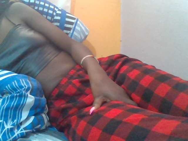 Sexyafricanah001 live webcam show